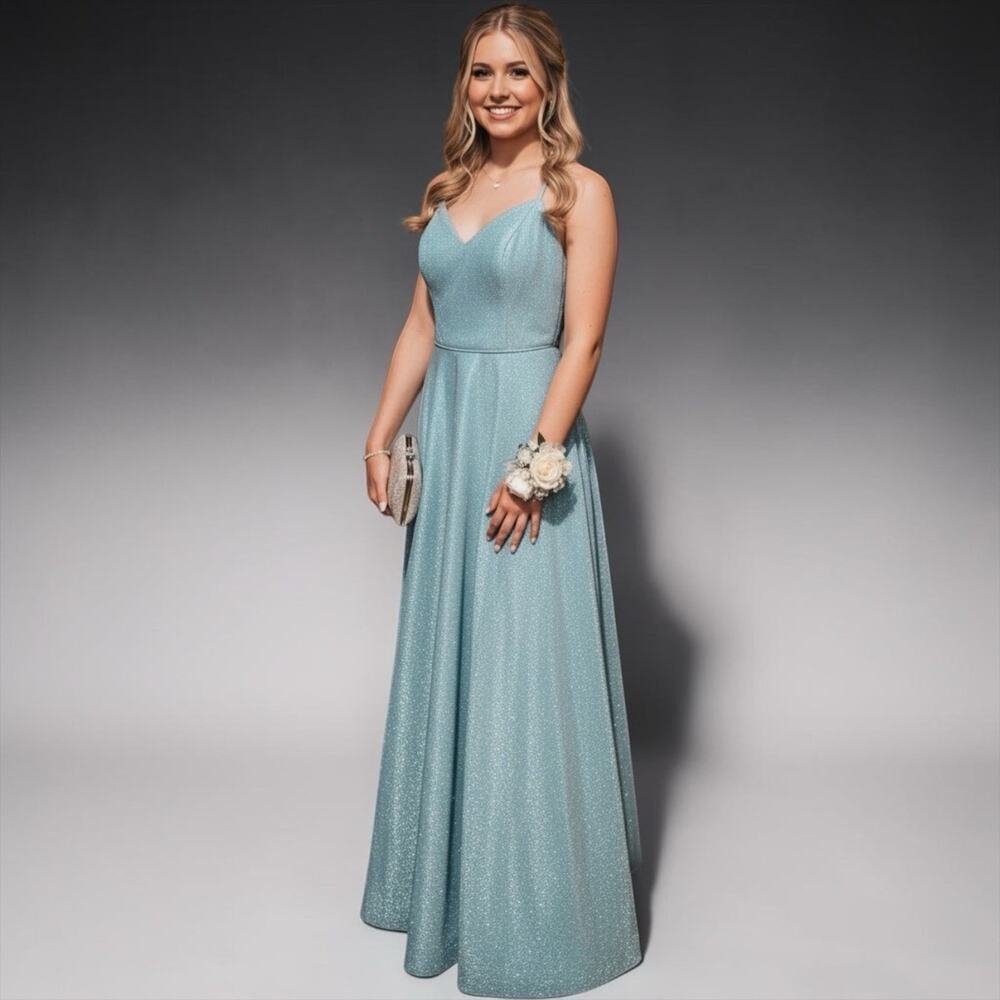 Midnight Doll Dillards Women 11 Formal Prom Sparkle Gown Lined Tulle 2 pockets